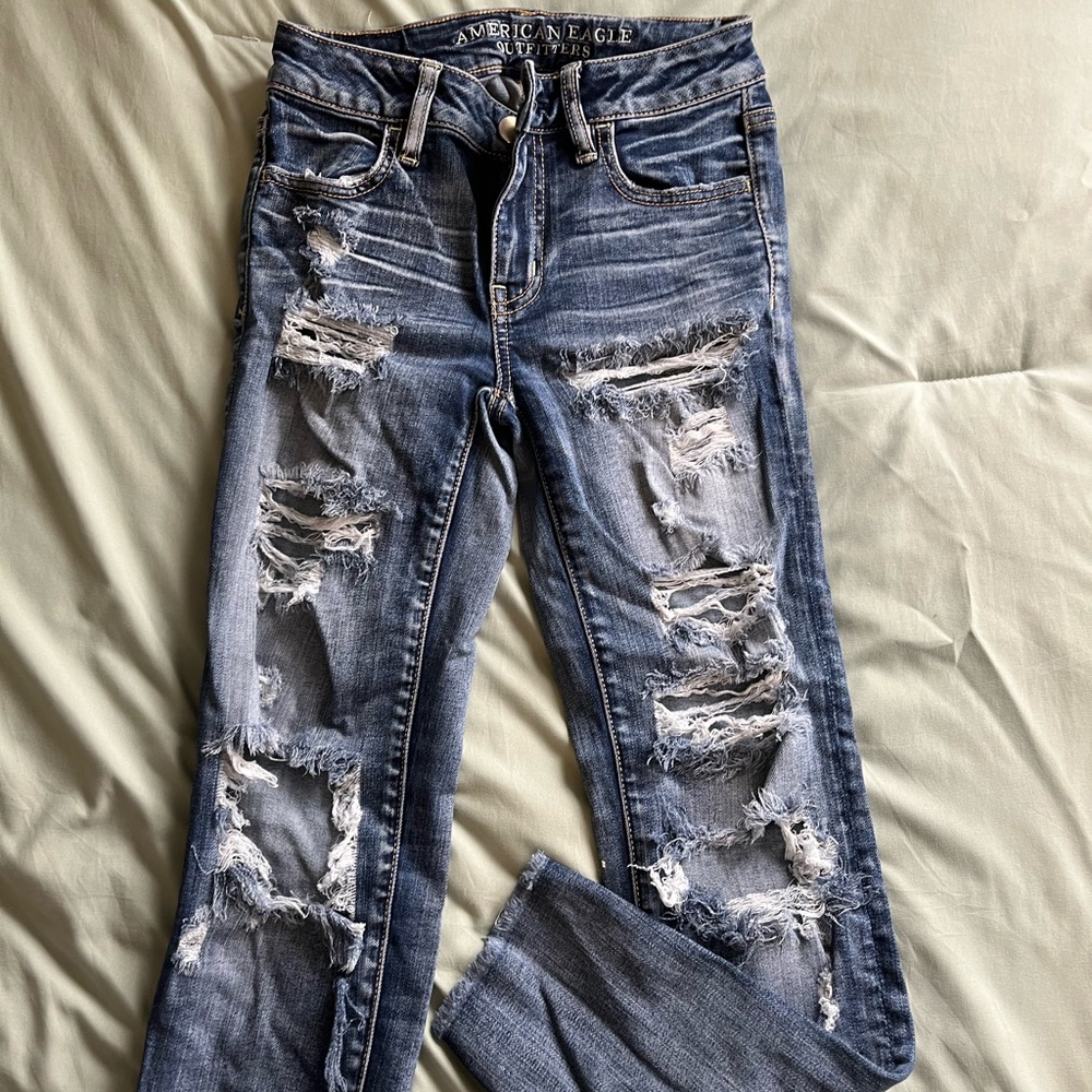 American eagle ripped jeans